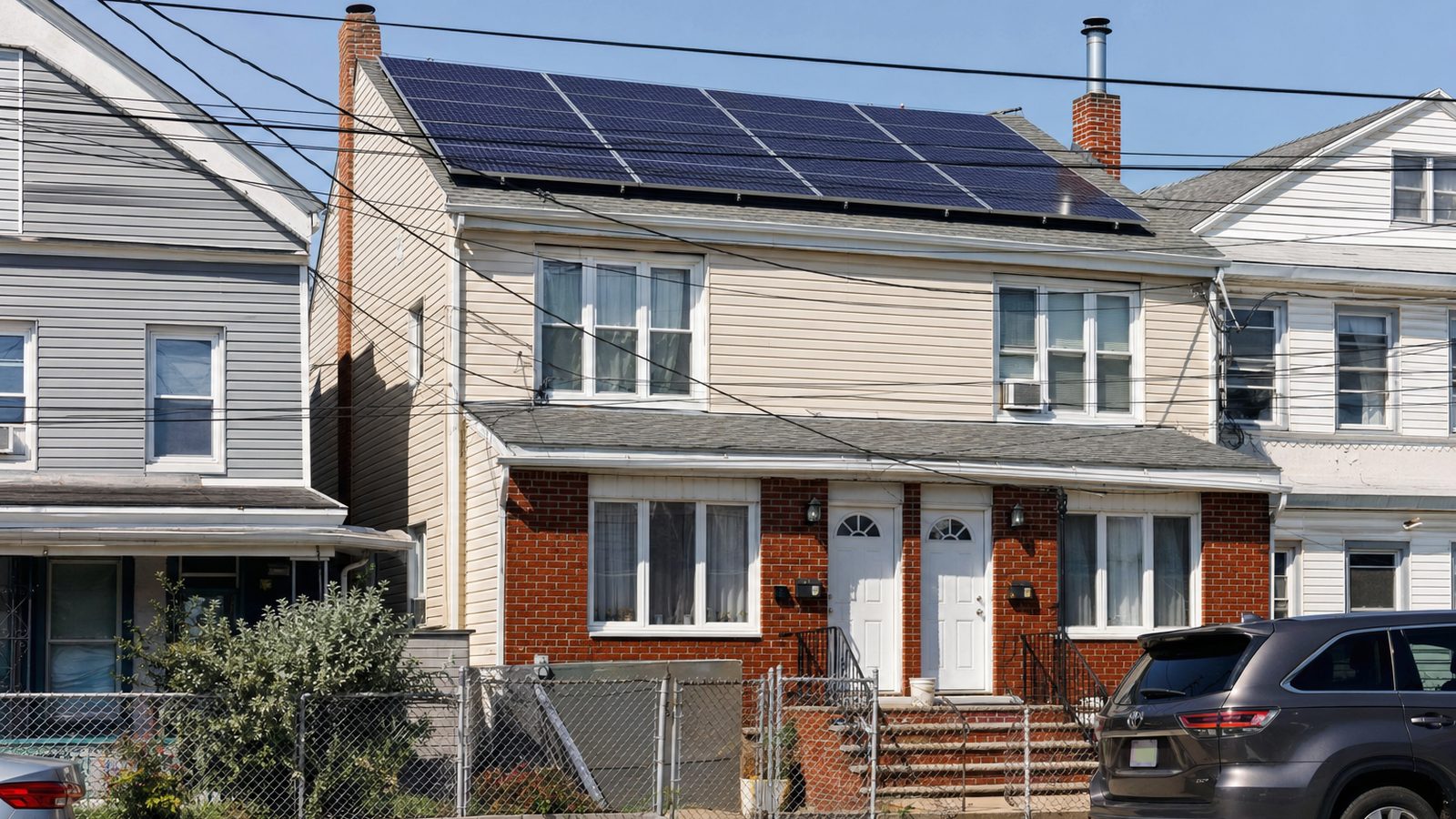 Homes and rooftops in Elizabeth, New Jersey