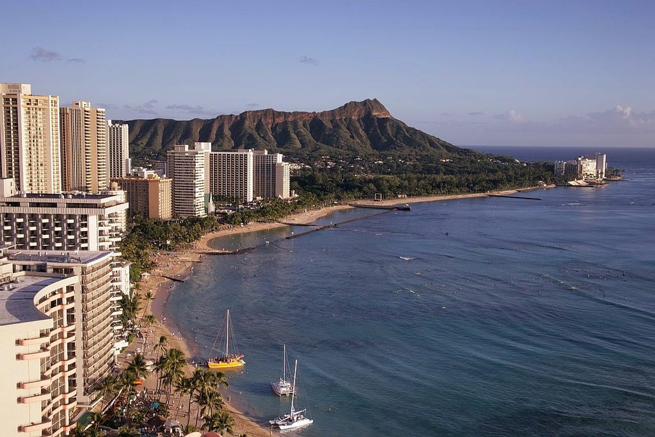 Honolulu shoreline with hotels, beach and ocean
