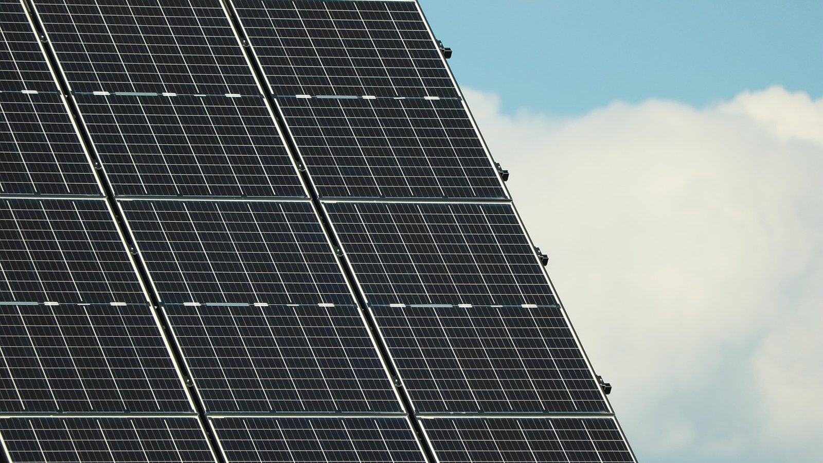Photovoltaic modules under a clear sky